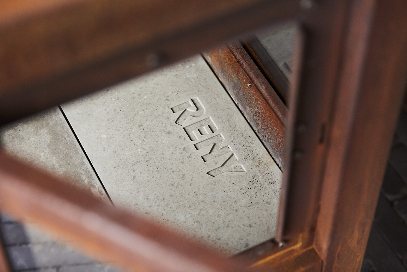 RB73 Quaruba XL Mobile - Outdoor Stove - 4 sides - Image 3