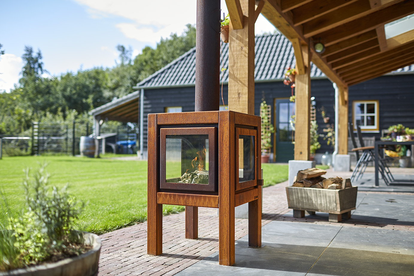 RB73 Quaruba L - Outdoor Stove - 4 sides