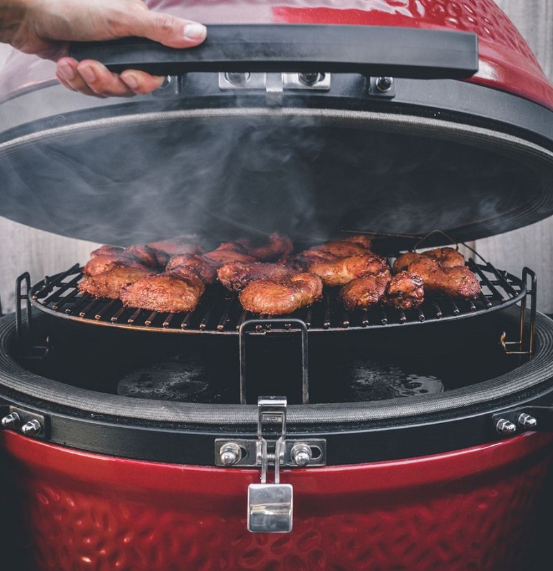 Kamado Joe Classic 3 chicken wings