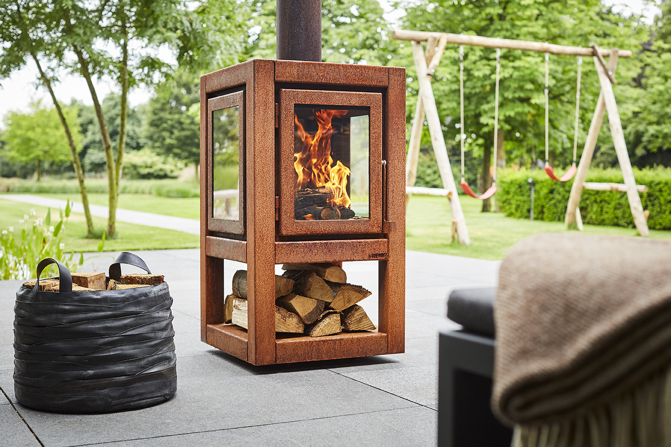 RB73 Quaruba XL Mobile - Outdoor Stove - 4 sides